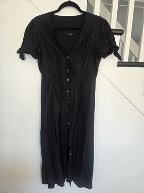 Vero Moda Black Button-Down Midi Dress with Tie Sleeves